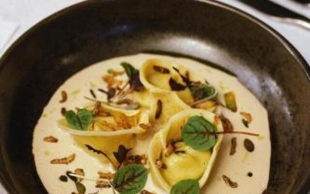 Laburnum Guest House at Bistro En Glaze