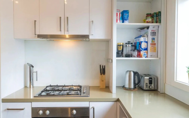 2 Bedroom Apartment in Melbourne CBD