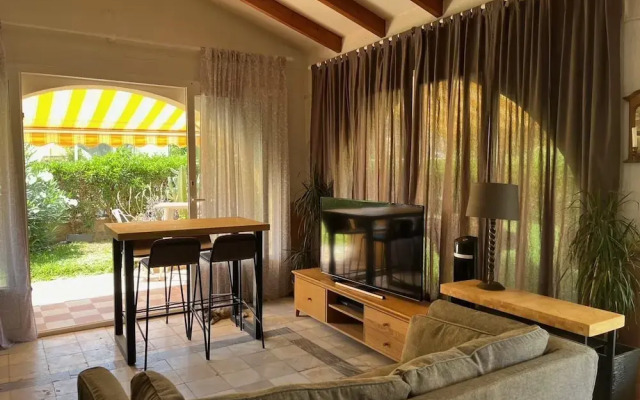 Villa Evelina 1 Minute to Beach Sleeps 8
