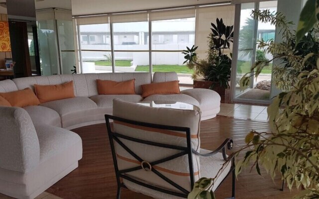 Dpto 6 personas FRENTE AL MAR-