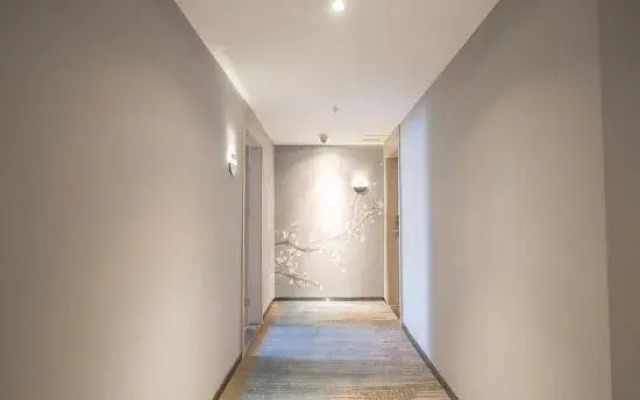 Liza Hotel
