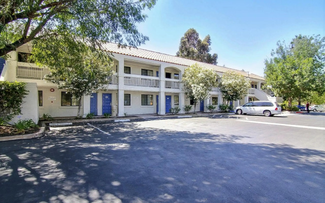 Motel 6 Thousand Oaks, CA