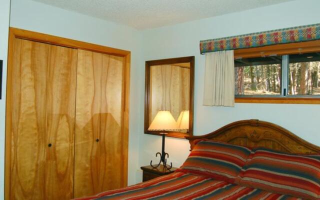 RedAwning Cabin #10B Eagles Nest