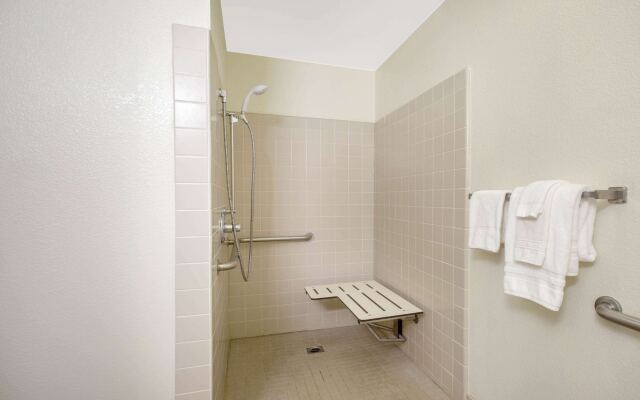 Holiday Inn Express Redding North by IHG