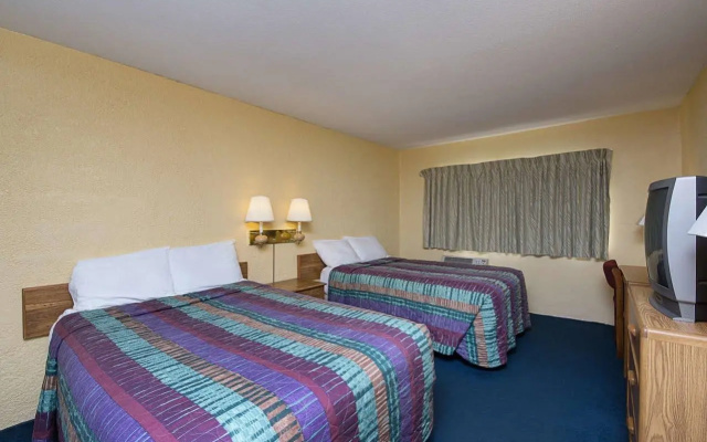 Motel 6-Moline, IL
