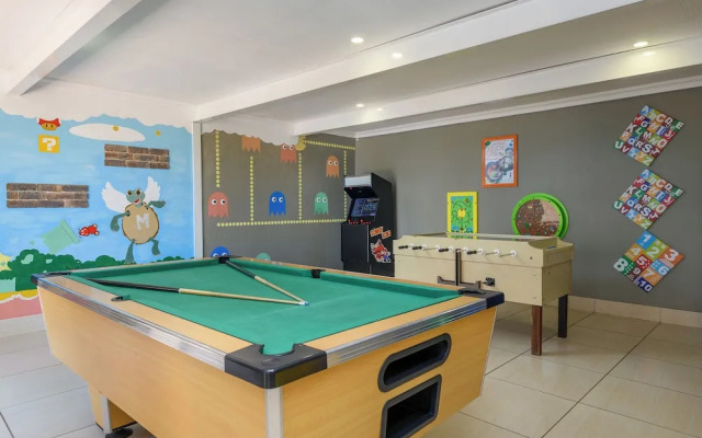 Cayley Mountain Resort