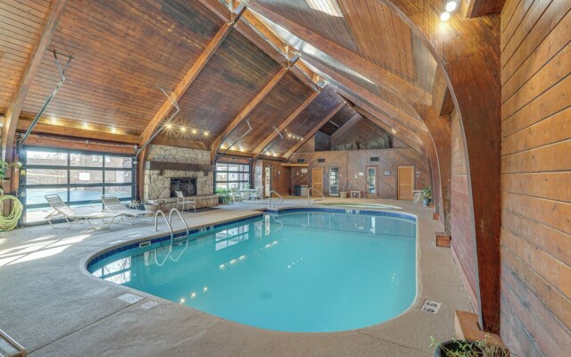 Lakefront Osage Beach Retreat: Dock Access!