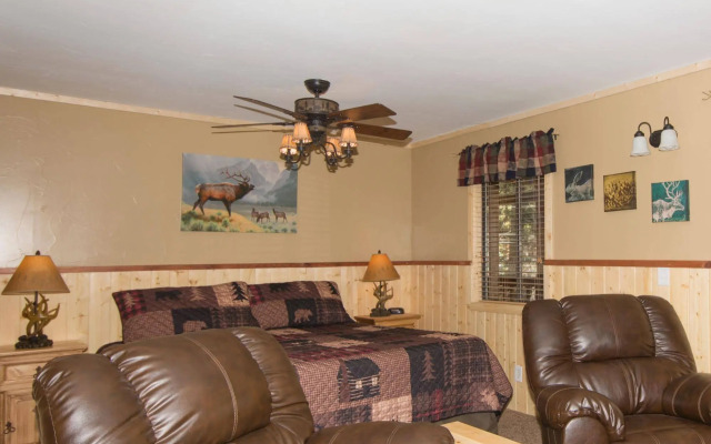 Upper Canyon Inn & Cabins