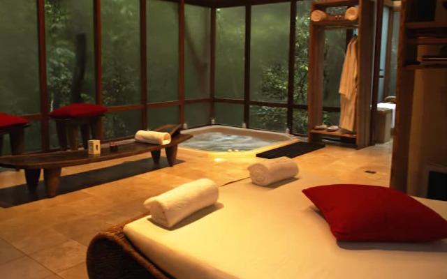 Trogon House and Forest spa