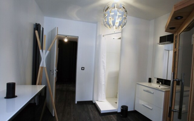 2 bd apartment with sauna- center Annecy