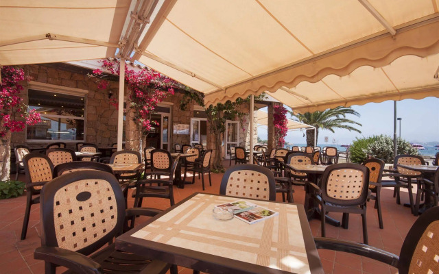 Blu Hotel Laconia Village