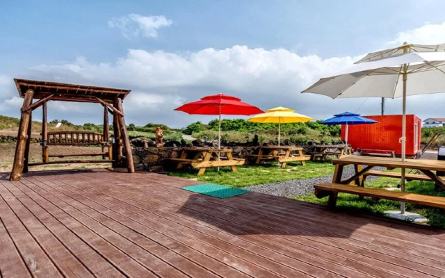 Jeju Woljeongri Pungcha Pension