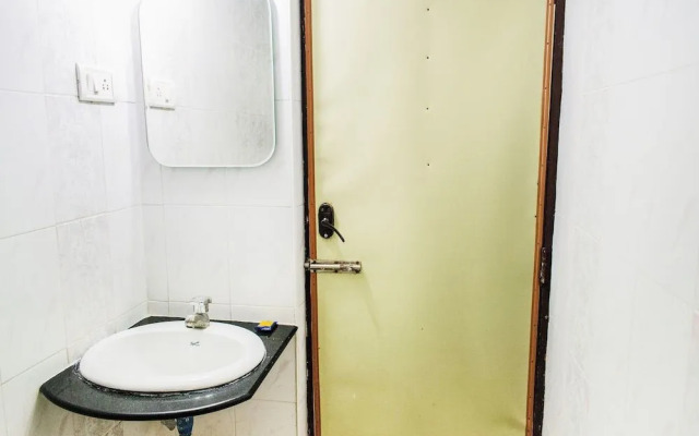 FabExpress Kapsstone Service Apartment