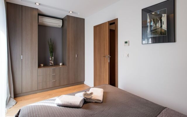 Luxury Apartments by Wawel Castle