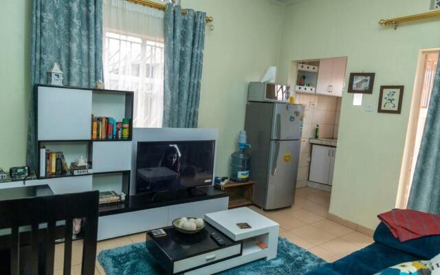 Maison, 15 min walk to acacia with Free Wi-Fi