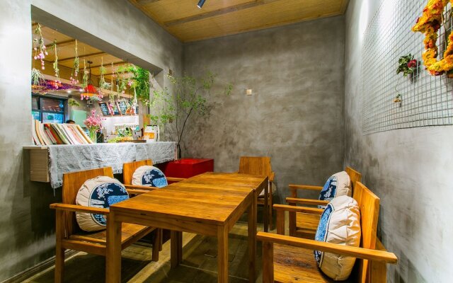 Cangwei Guesthouse