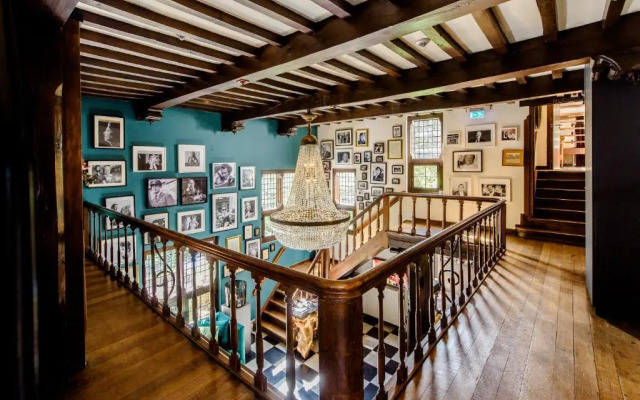 Luxury Vintage Hotel Villa Beukenhof