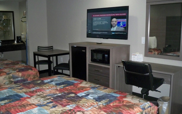 Scottish Inn & Suites