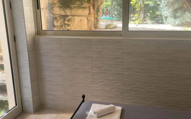 Cassiopeia 5 BR Villa on beach with pool