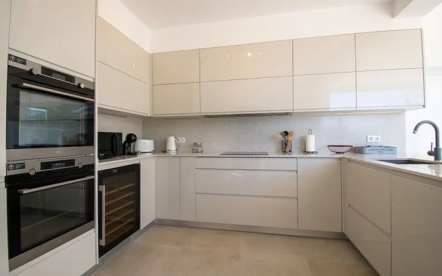 Pomba Beautifully Renovated With Heated Pool