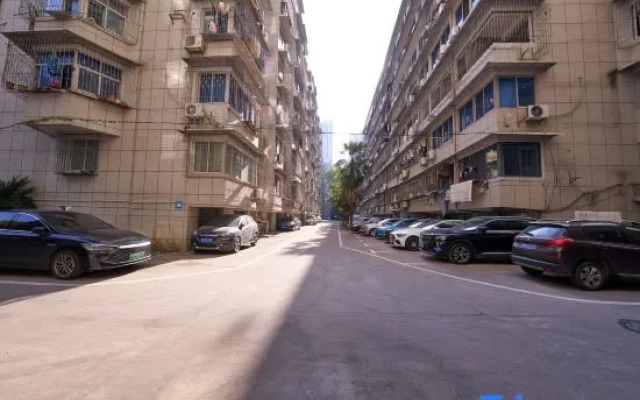 Echarm Hotel (Wuhan Hankou Railway Station Fanhai CBD)