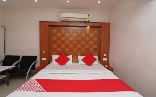 Hotel Monohar Inn By OYO Rooms