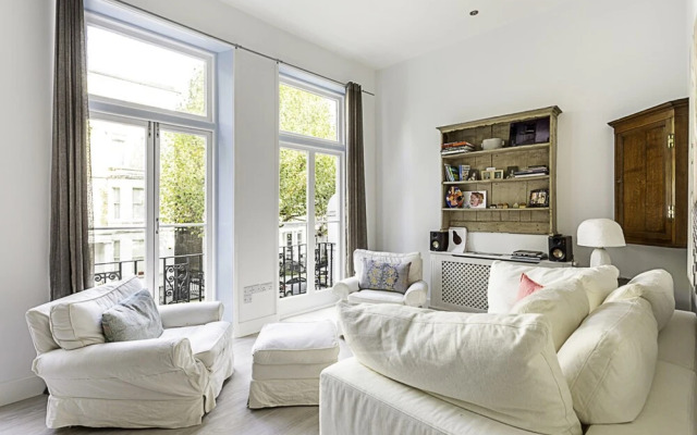 Elegant 3 bed Apartment in Earls Court
