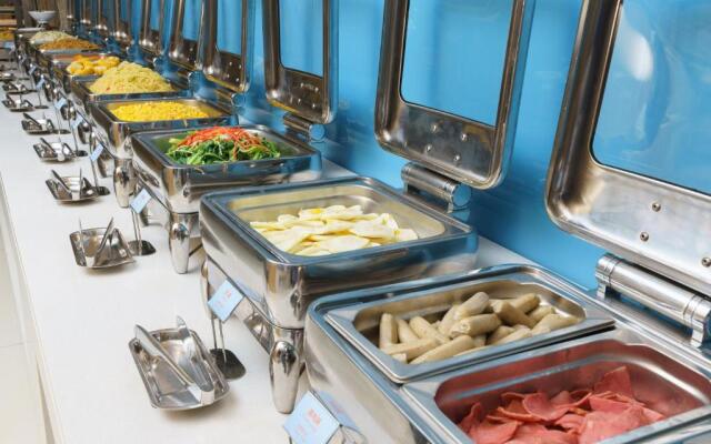 Holiday Inn Express Dalian City Centre by IHG