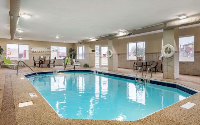 Comfort Inn & Suites Columbus East