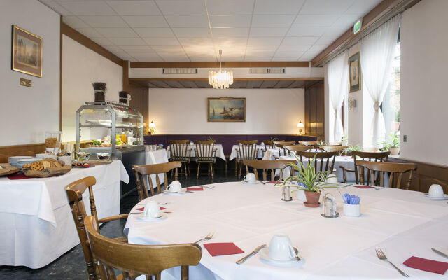 Hotel** Rheintor