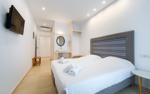 Anamar Santorini
