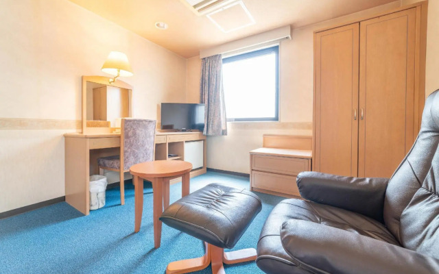 OYO Business Hotel Nishiura Yokkaichi