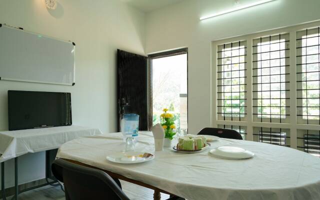 OYO Home 24477 Adorable 2BHK
