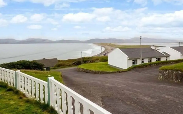Rossbeigh Beach Cottage No 6