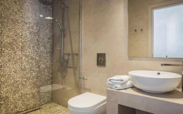 Diana Suites Deluxe Suite With Spa Bath