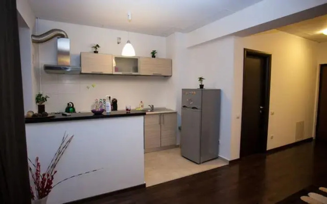 Exclusive Cosmopolitan Studio