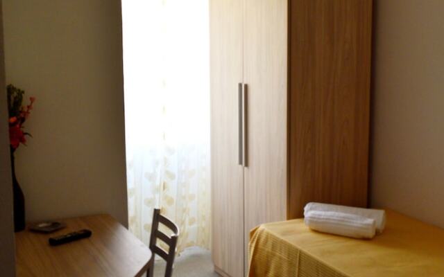 Single Room With Breakfast