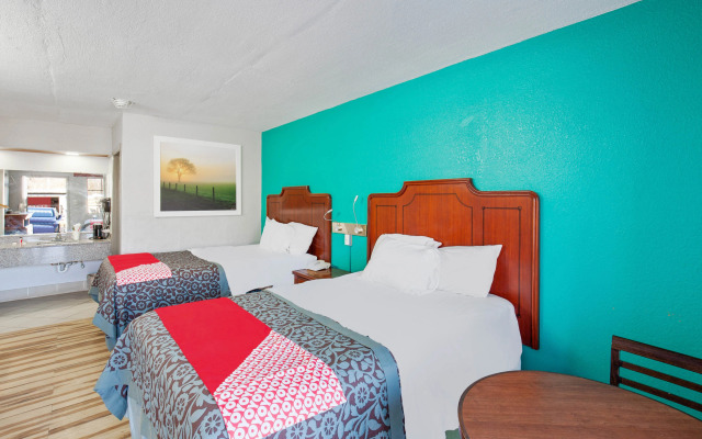 Hotel O Columbia Downtown near I-65