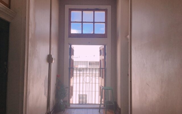 Sundancer Backpackers Resort