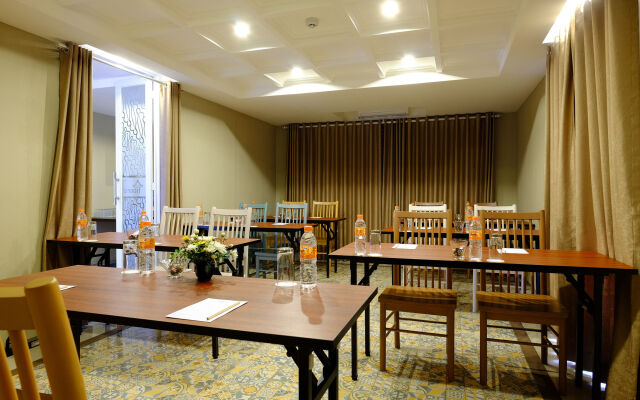 Tibera Hotel Ciumbuleuit
