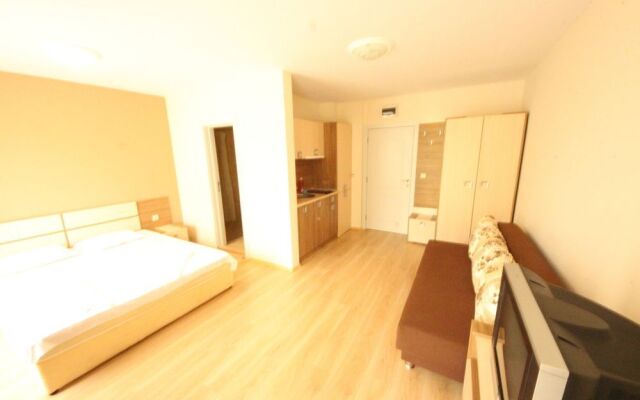 Menada Aphrodite Palace Apartments