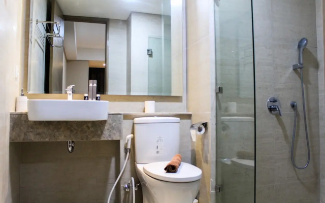 Best View 1BR Apartment at Gold Coast PIK By Travelio