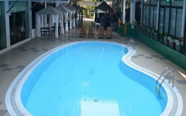 Golden Butterfly Hotel