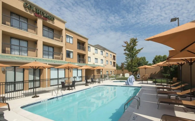 Courtyard Montgomery Prattville