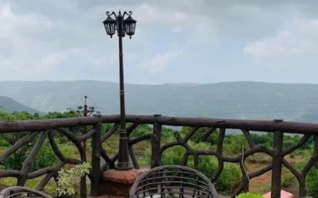 Oxygen Resorts Mahabaleshwar