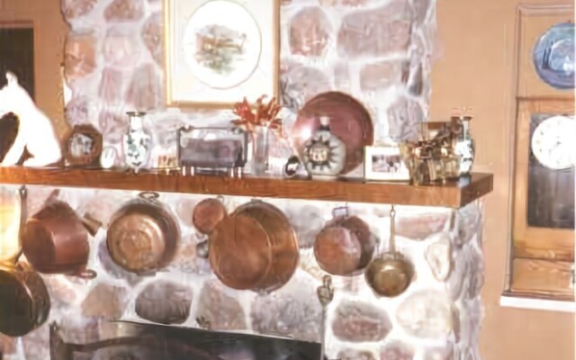 Sam Hughes Inn Bed and Breakfast
