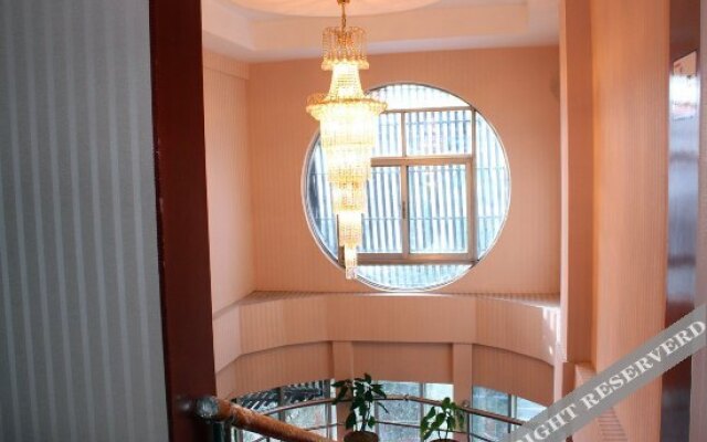 Yahong Business Hotel