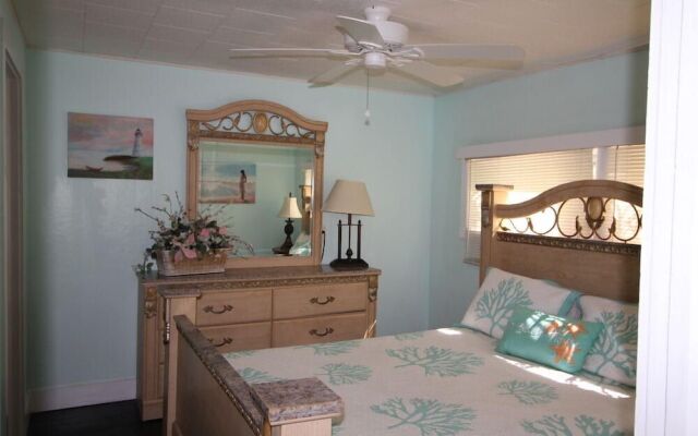 Indian River Lagoon Waterfront Cottages