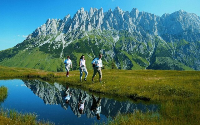 Spacious Chalet near Ski Area in Dienten am Hochkonig