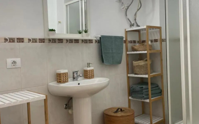 Sunny Apartment in the Heart of Santa Cruz